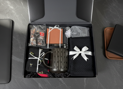 The Gentlemen's Box - Black & Black showing contents